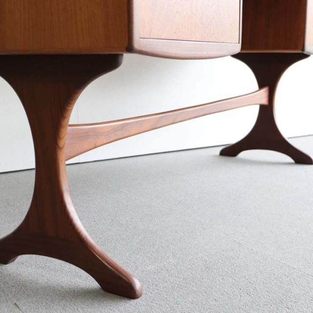 G-PLANのヴィンテージドレッサー