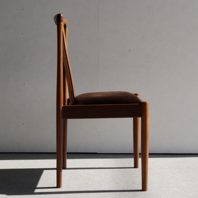 メレデューMEREDEWのダイニングチェア