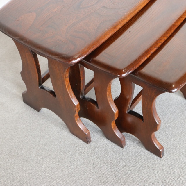 アーコールERCOLのネスト