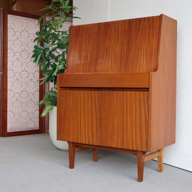 エリオッツオブニューベリーのヴィンテージビュロー・収納