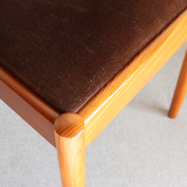 メレデューMEREDEWのダイニングチェア