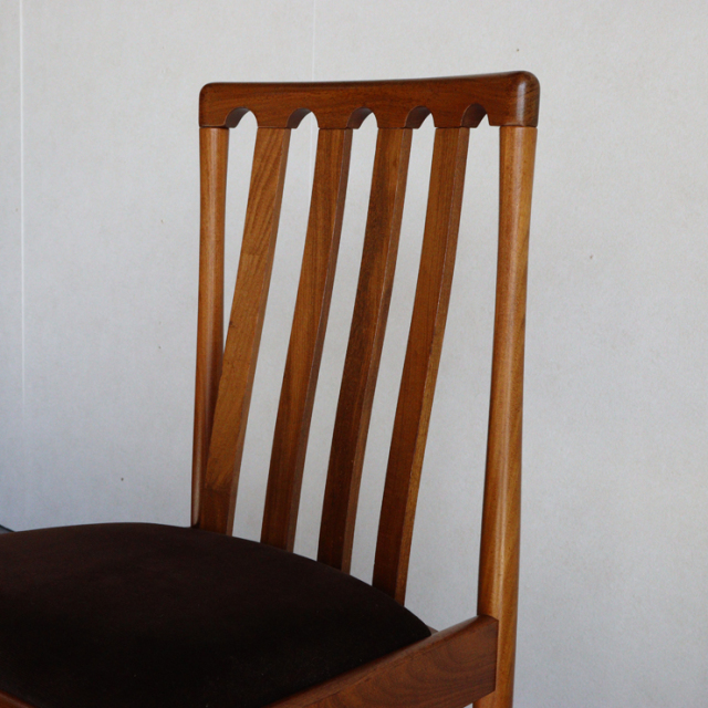 メレデューMEREDEWのダイニングチェア