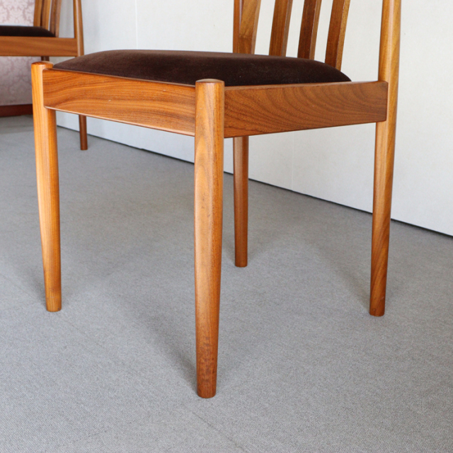 メレデューMEREDEWのダイニングチェア