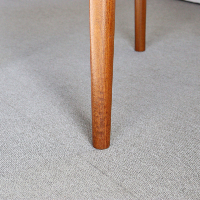 メレデューMEREDEWのダイニングチェア