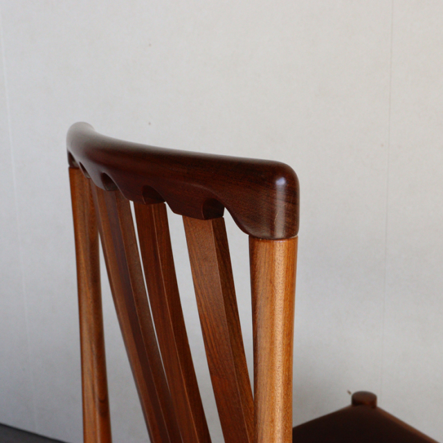 メレデューMEREDEWのダイニングチェア