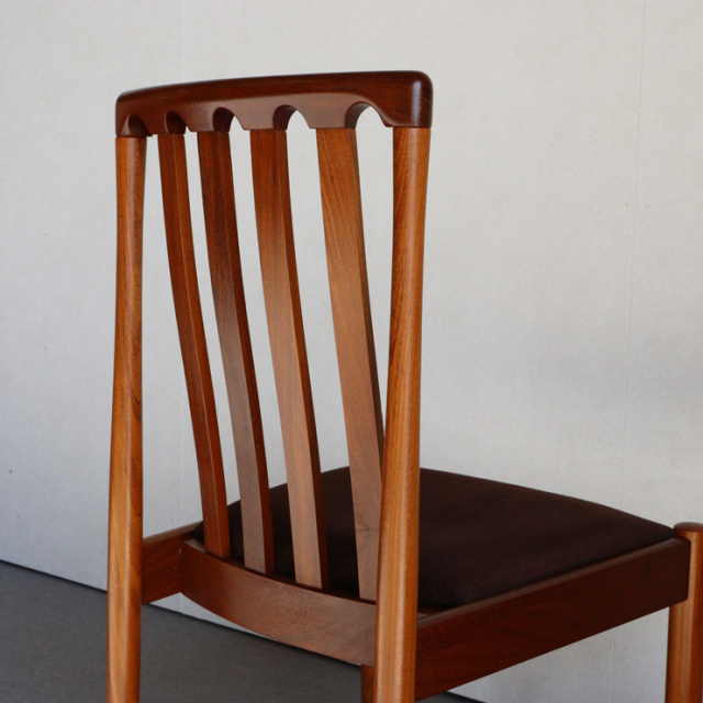 メレデューMEREDEWのダイニングチェア