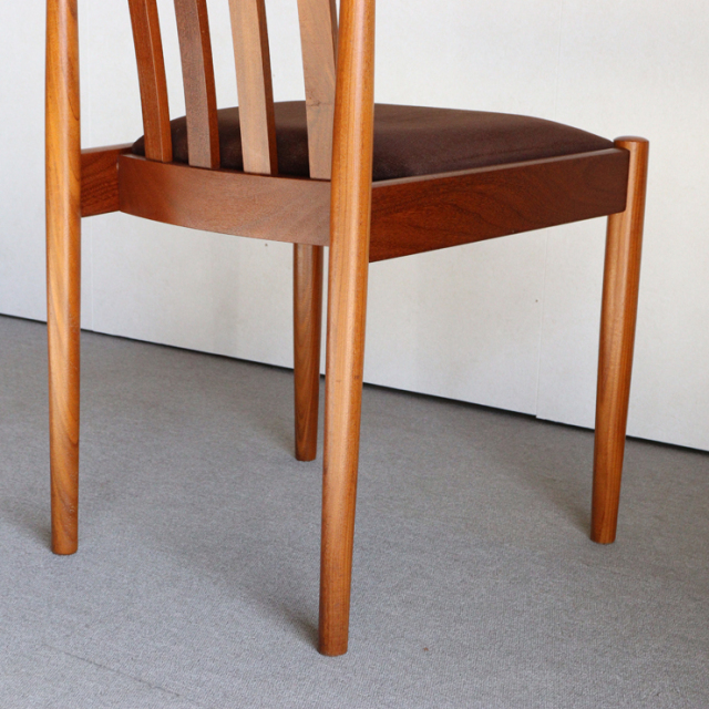 メレデューMEREDEWのダイニングチェア