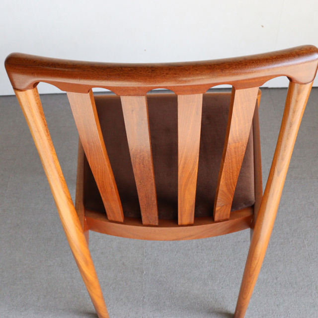 メレデューMEREDEWのダイニングチェア