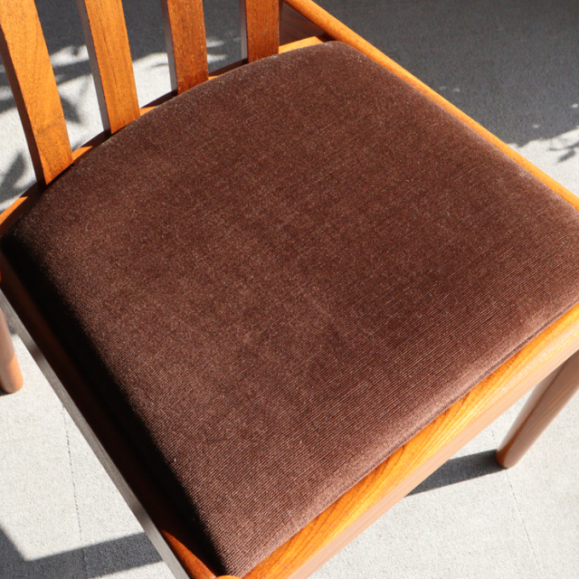 メレデューMEREDEWのダイニングチェア