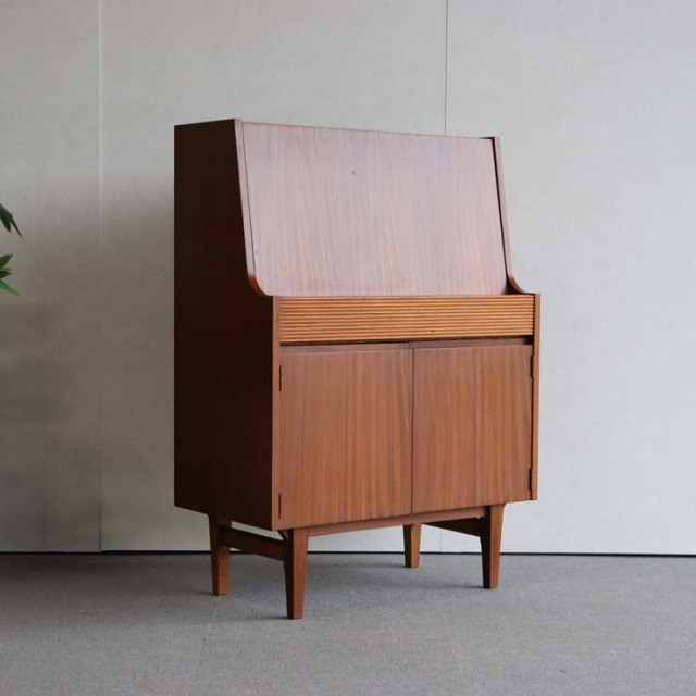 エリオッツオブニューベリーのヴィンテージビュロー・収納