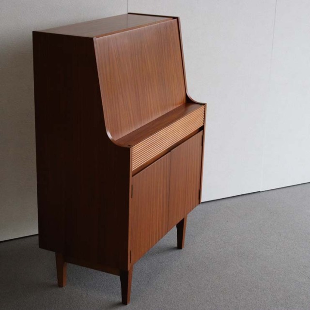 エリオッツオブニューベリーのヴィンテージビュロー・収納