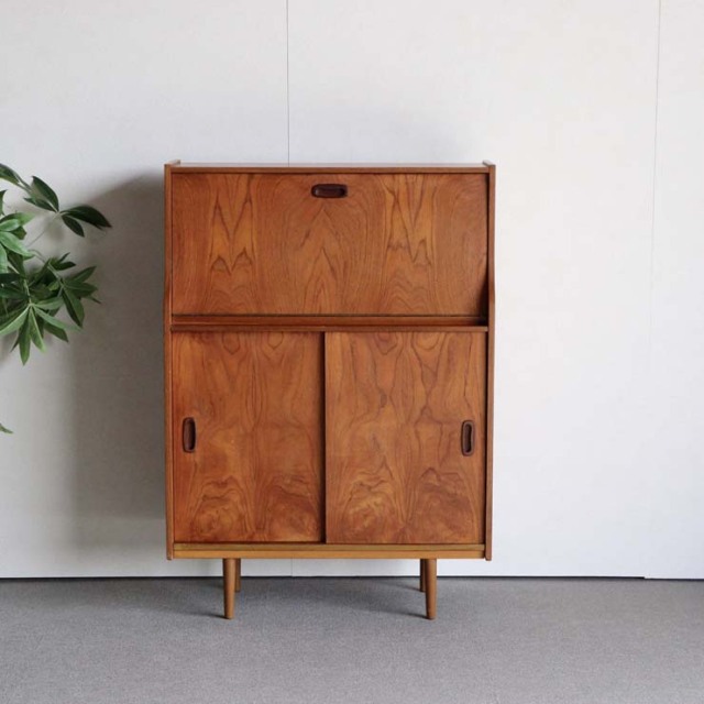 ヴィンテージのチーク材によるビュロー・収納