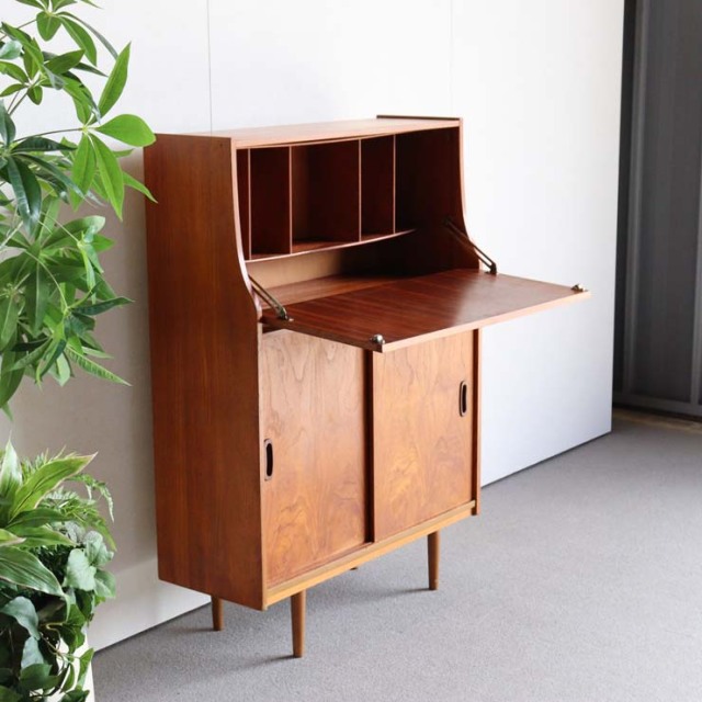 ヴィンテージのチーク材によるビュロー・収納