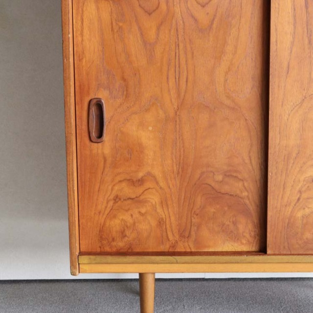 ヴィンテージのチーク材によるビュロー・収納