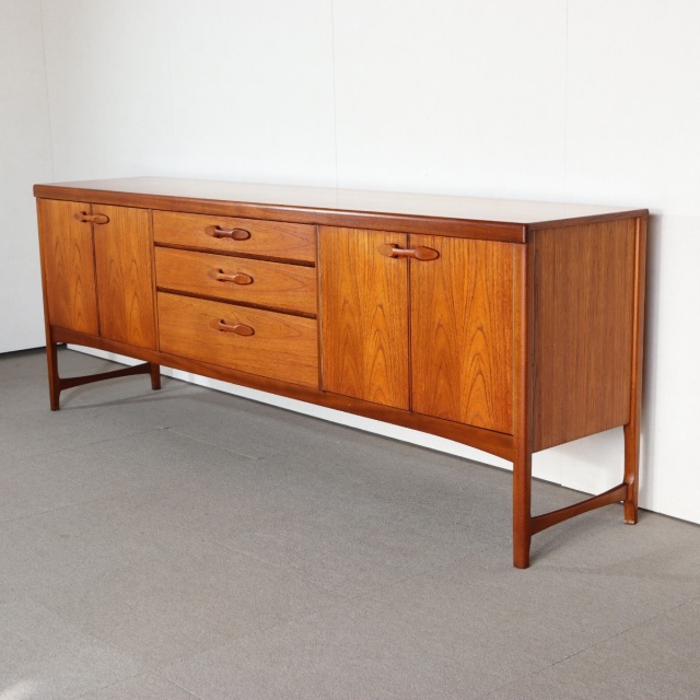 送料込み 【木目が大好きなあなた好み】ネイサンNATHAN製サイドボード