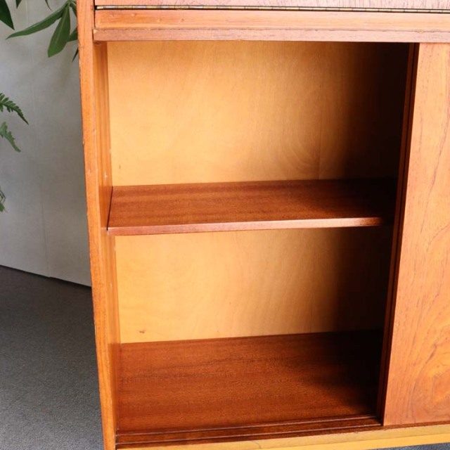 ヴィンテージのチーク材によるビュロー・収納