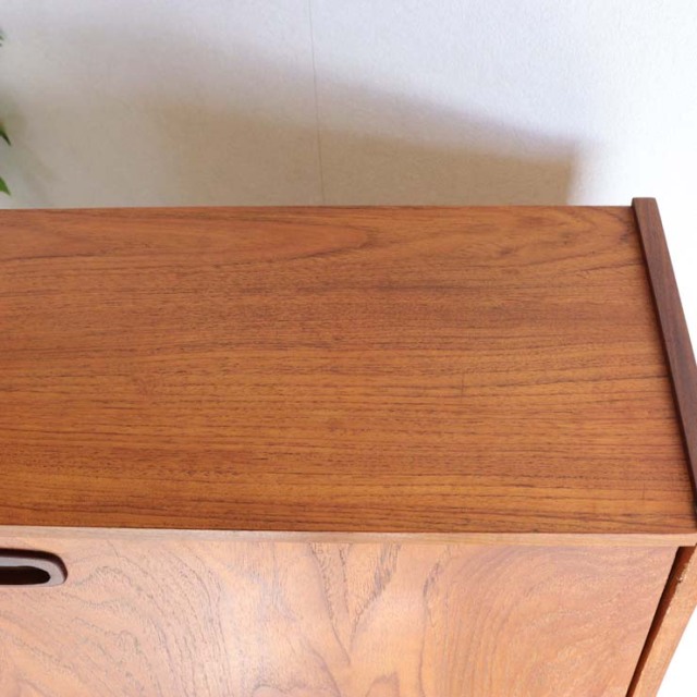 ヴィンテージのチーク材によるビュロー・収納