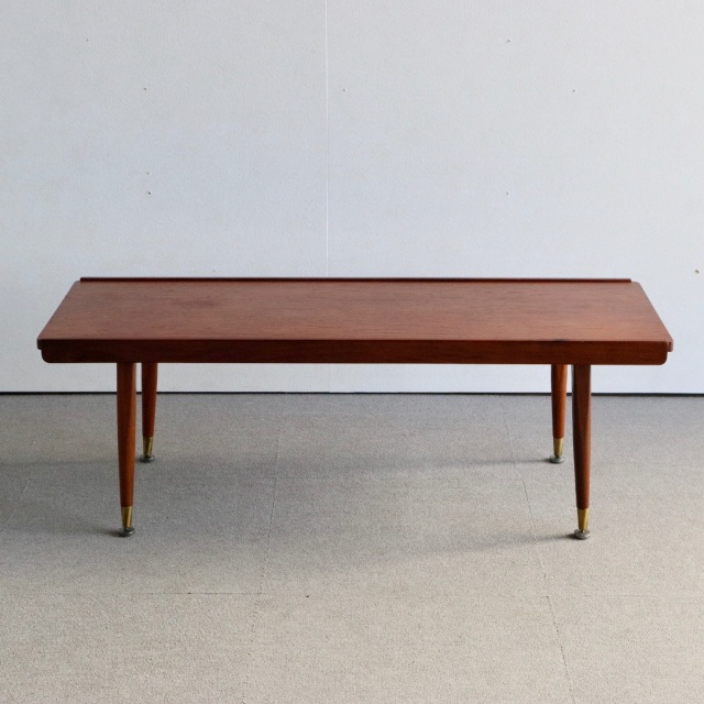 英国ヴィンテージのテークテーブル