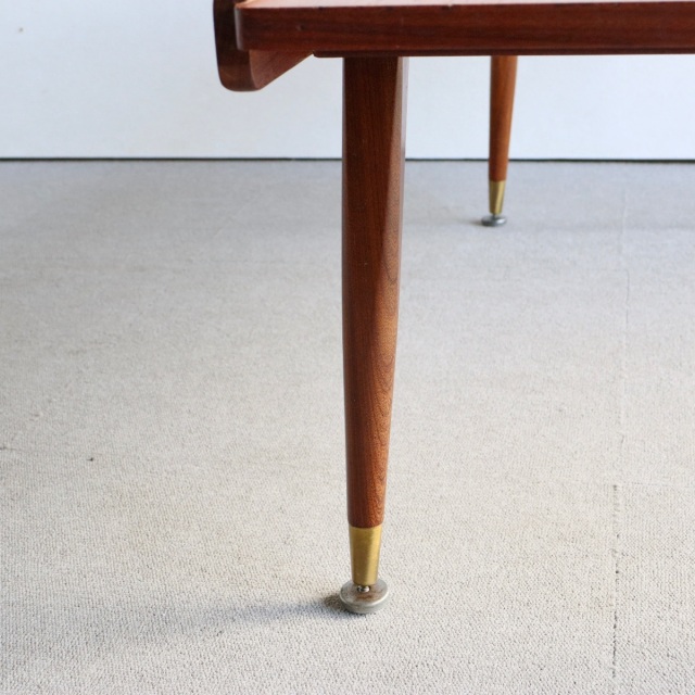 英国ヴィンテージのテークテーブル