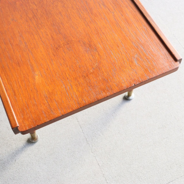 英国ヴィンテージのテークテーブル