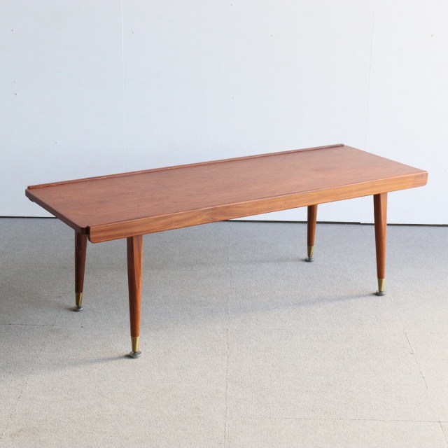 英国ヴィンテージのテークテーブル