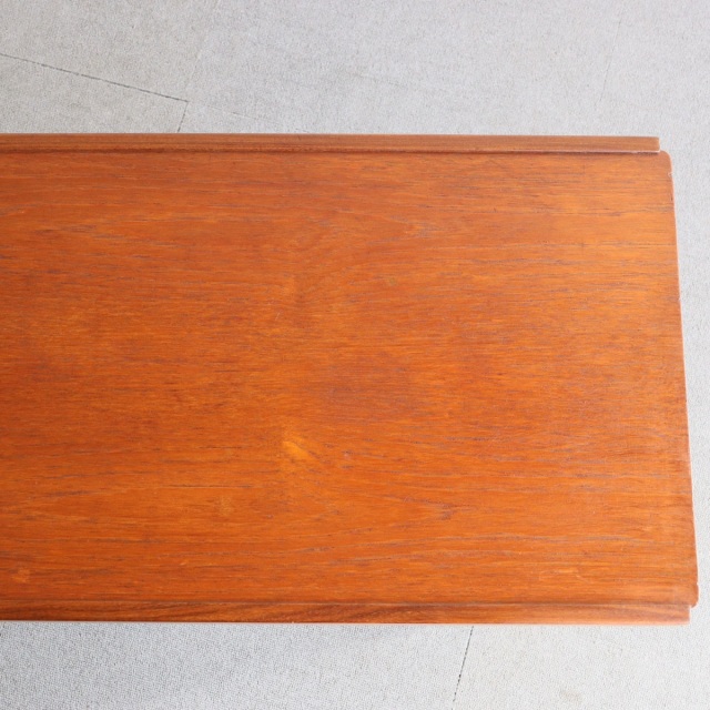 英国ヴィンテージのテークテーブル