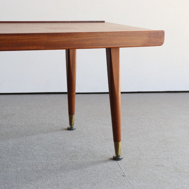 英国ヴィンテージのテークテーブル