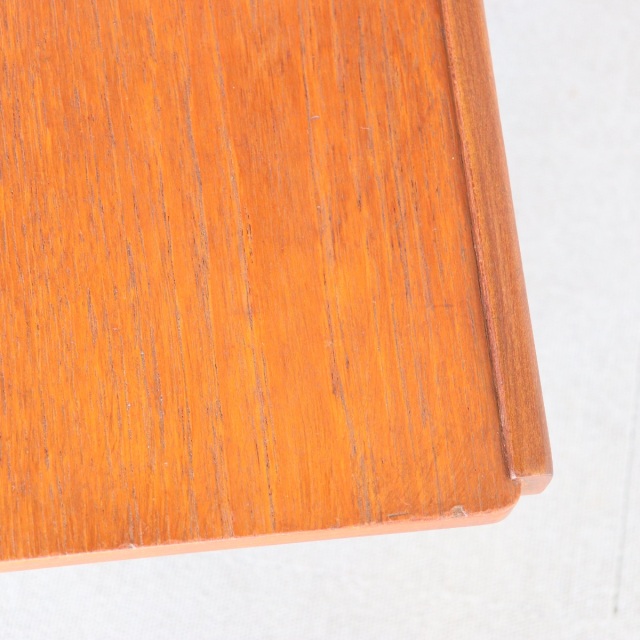 英国ヴィンテージのテークテーブル