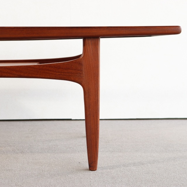 ジープランG-PLANのコーヒーテーブル