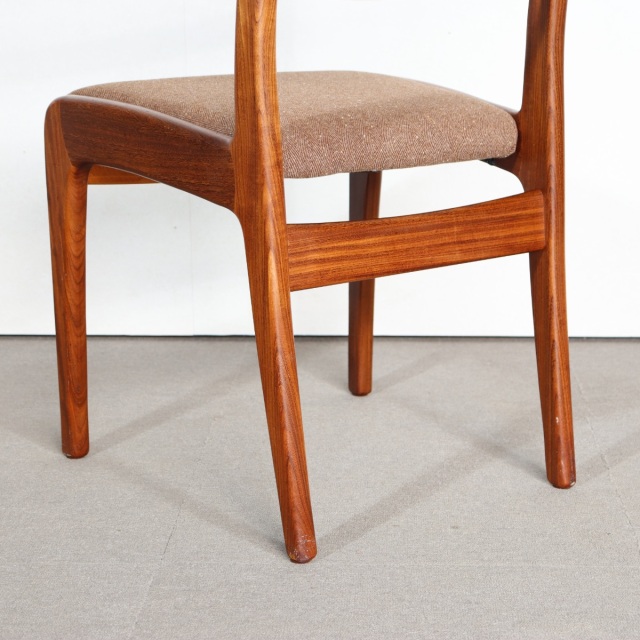 ジープランG-PLAN製ラダーバックチェア 座面は世界の尾州ウールにて張