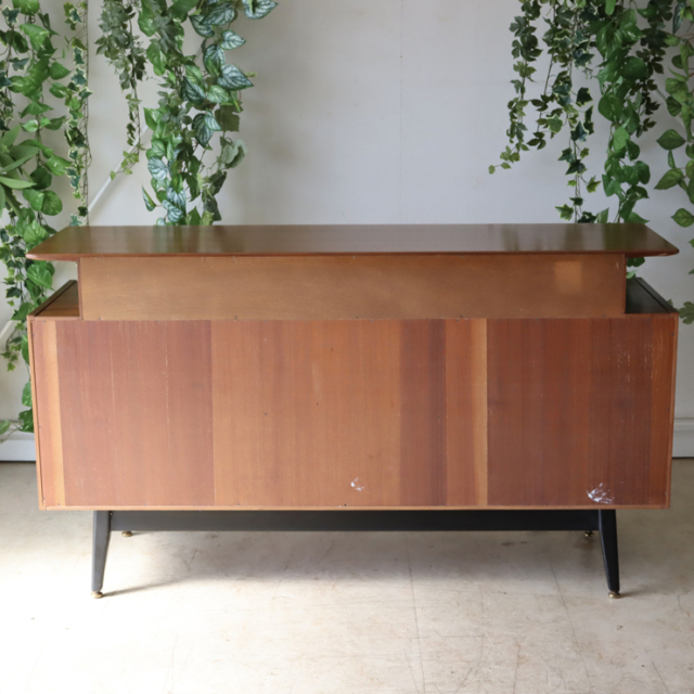 ジープラン（G-plan）製ブラック＆トーラ サイドボード 商品番号