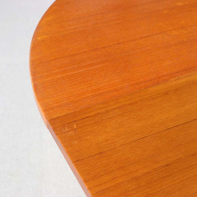 英国ヴィンテージのエクステンションダイニングテーブル