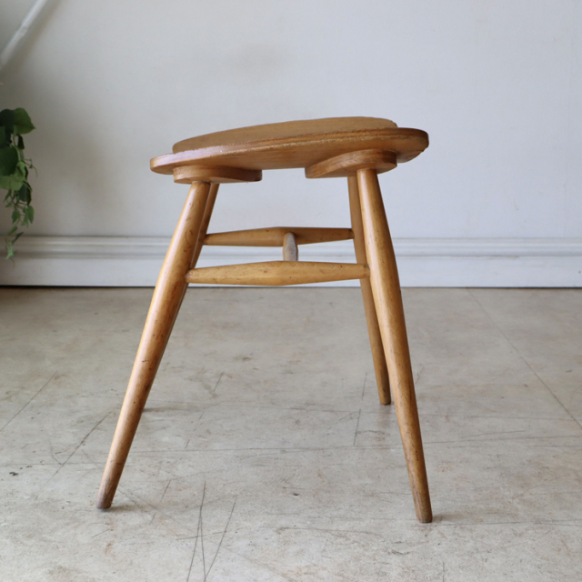 122026 アーコールスツール