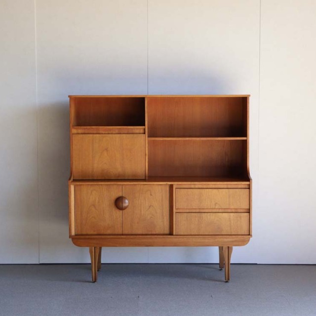 ジェンティークのサイドボード