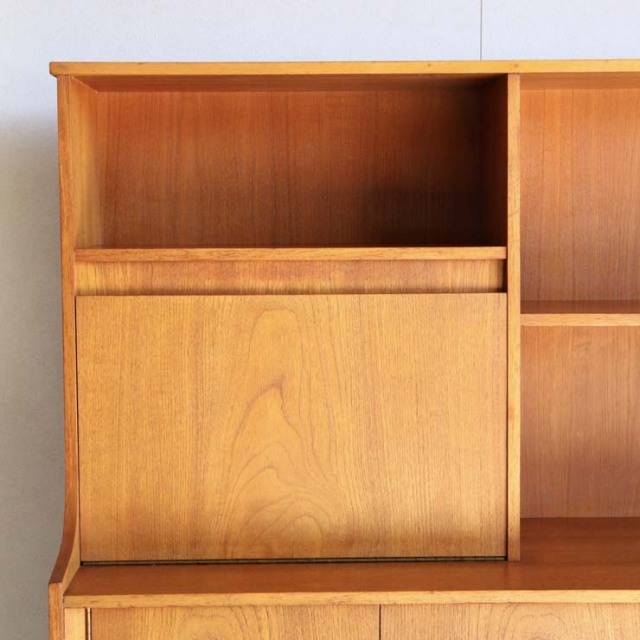 ジェンティークのサイドボード