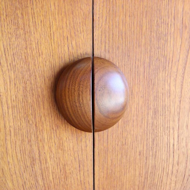 ジェンティークのサイドボード