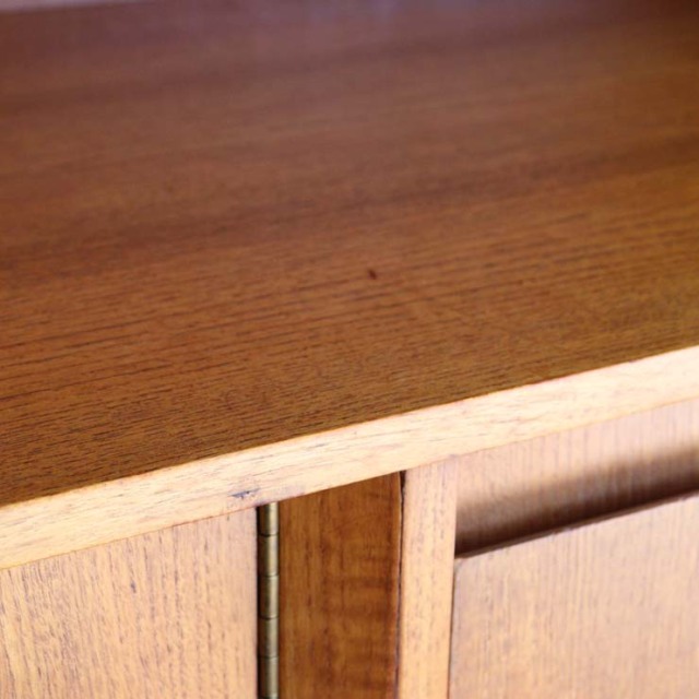 ジェンティークのサイドボード