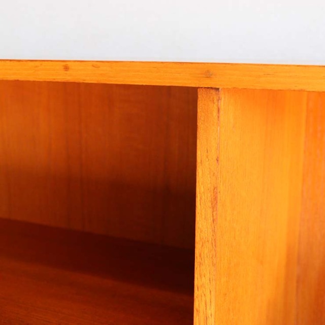 ジェンティークのサイドボード