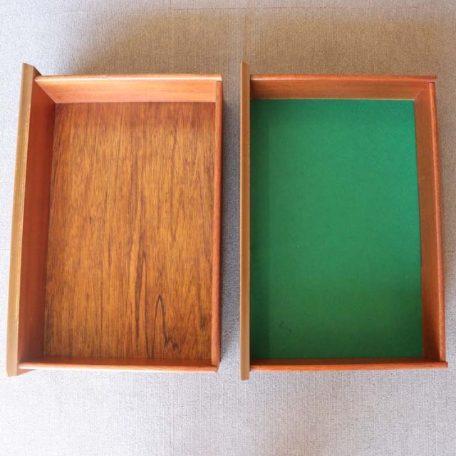 ジェンティークのサイドボード