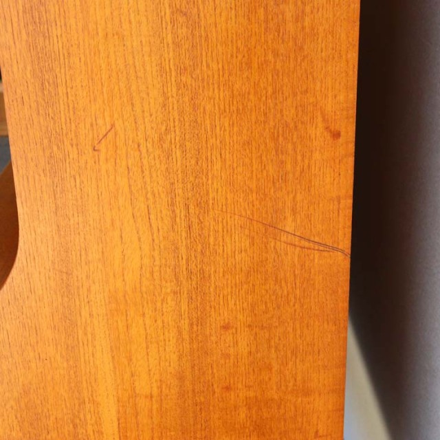 ジェンティークのサイドボード