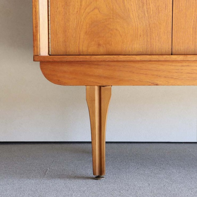 ジェンティークのサイドボード