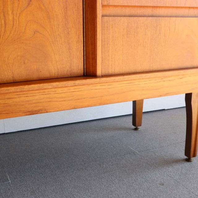 ジェンティークのサイドボード