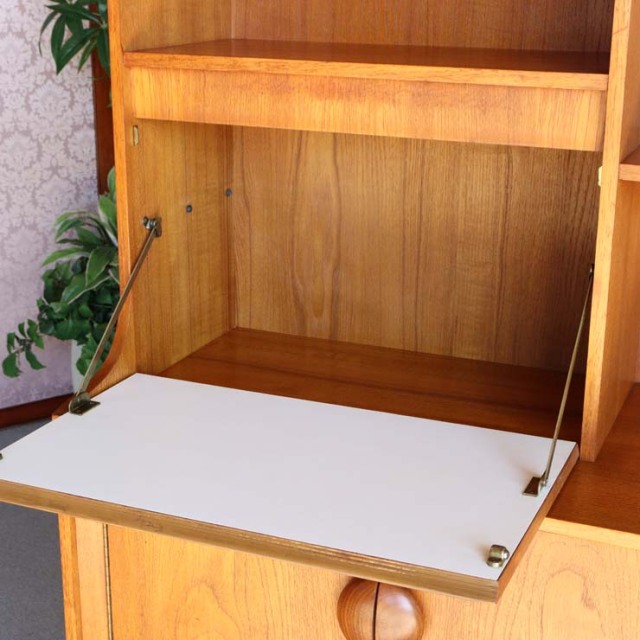 ジェンティークのサイドボード