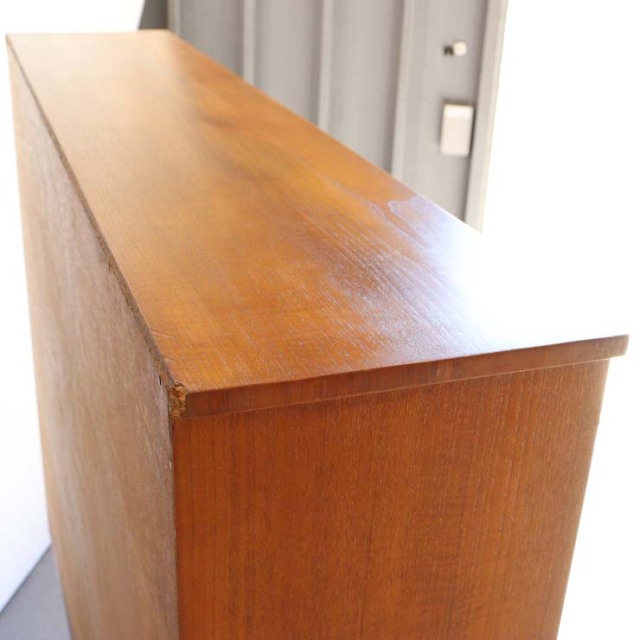 ジェンティークのサイドボード