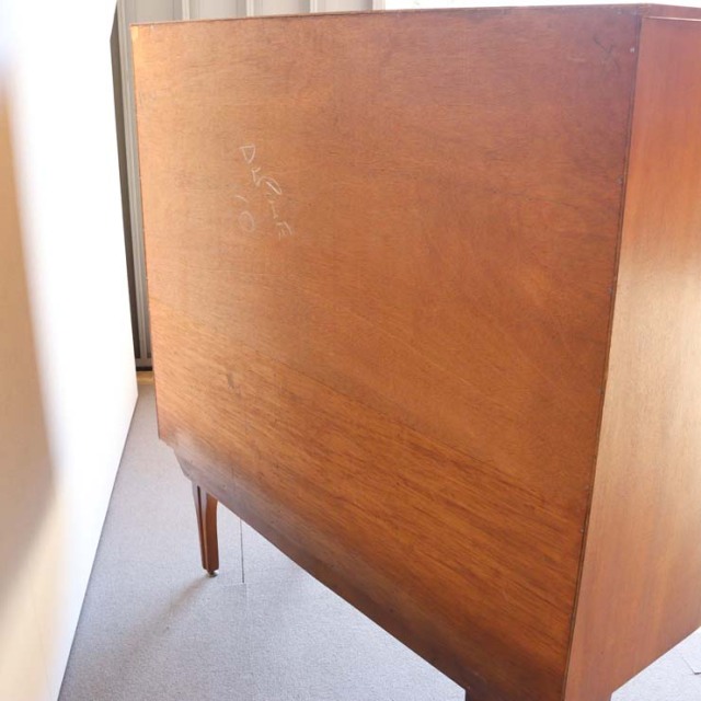 ジェンティークのサイドボード