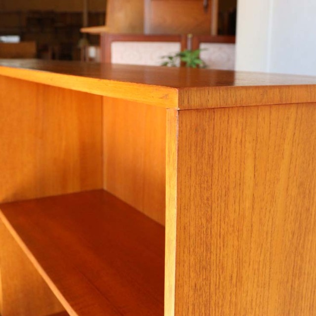 ジェンティークのサイドボード