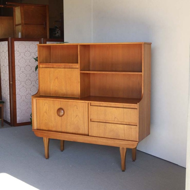 ジェンティークのサイドボード