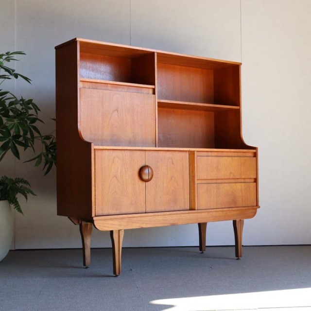 ジェンティークのサイドボード