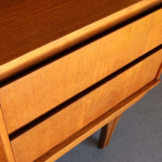 ジェンティークのサイドボード