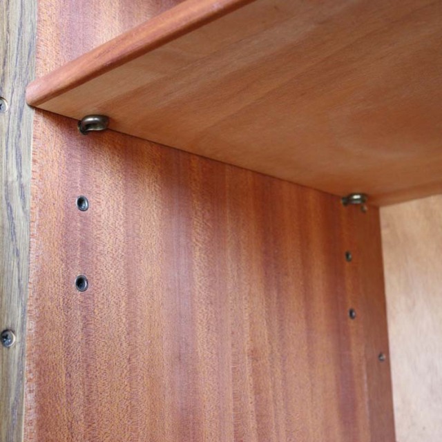 英国ヴィンテージのオーク材サイドボード